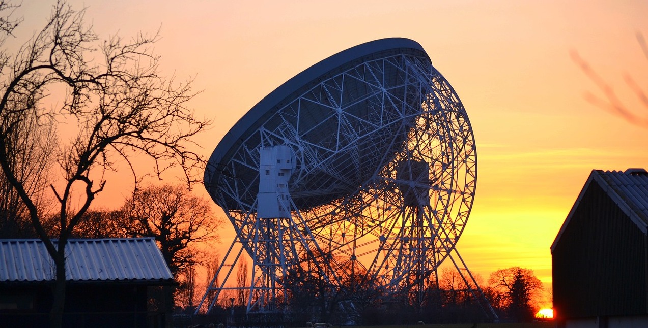 Telescope Jodrell bank-2645230_1280Richard Marriott crop