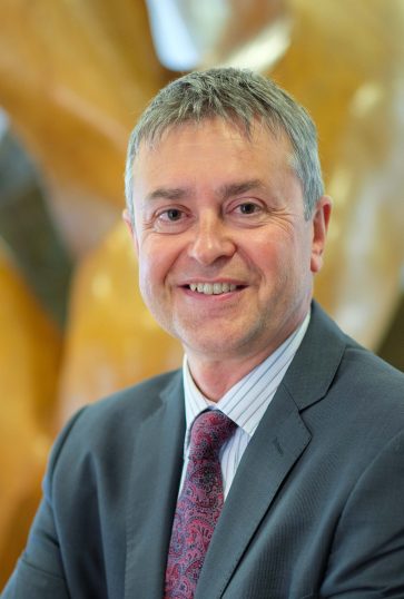 Dr Chris Wild